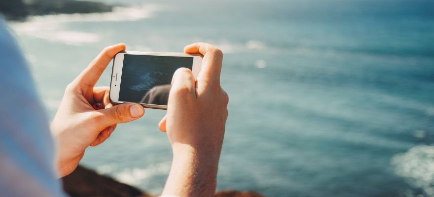 9 aplicații (servicii) mobile pe care trebuie să le ai cu tine în vacanță